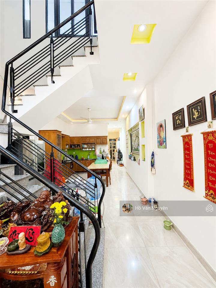 Nguyễn thị thập (một đời chủ)  nhà 2 tầng, 125m2, ngang 5m, không quy hoạch  giá 9 đồng.