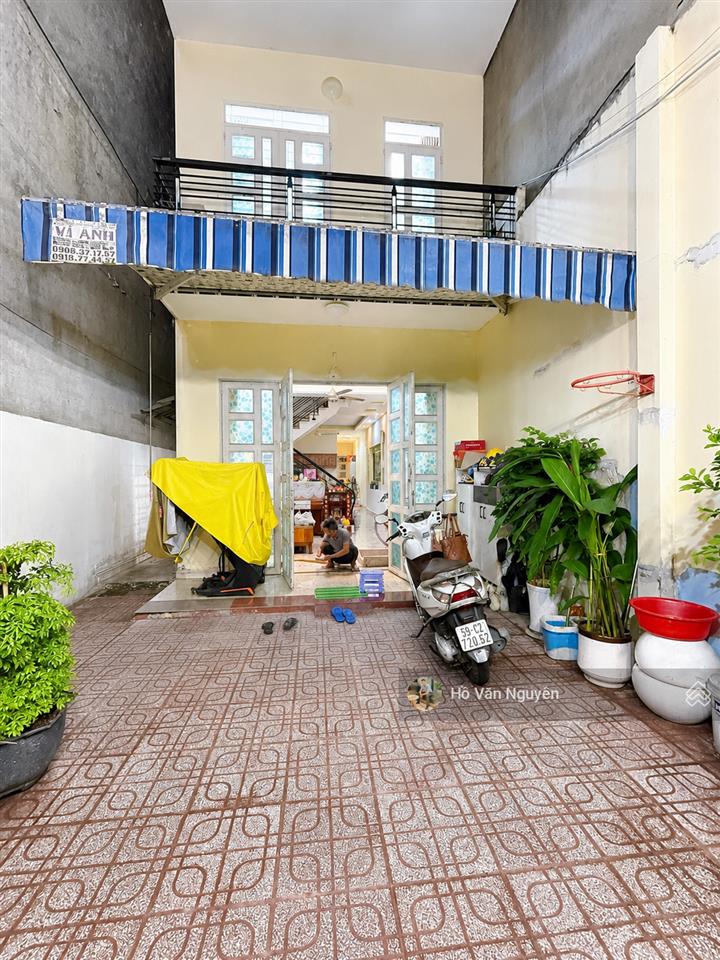 Nguyễn thị thập (một đời chủ)  nhà 2 tầng, 125m2, ngang 5m, không quy hoạch  giá 9 đồng.