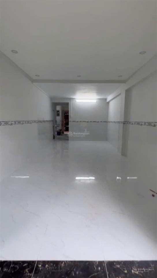 Bán tầng trệt cc gò dầu t. phú gần tiểu học lê văn tám nhà mới sửa dts 80m2 shr 4. x tỷ