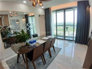 Cho thuê căn góc midtown m5 110m2 3pn lầu cao view sông thoáng mát có ô xe giá 1500 usd