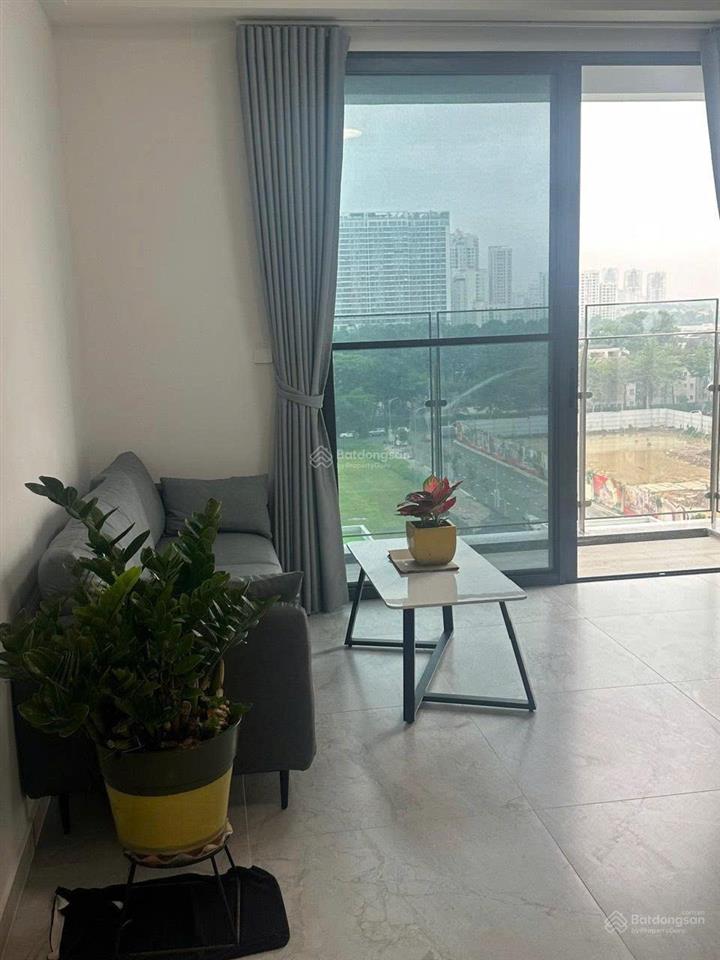 Cho thuê căn hộ cardinal court, pmh. căn góc, view đẹp, nội thất nhập khẩu cao cấp.