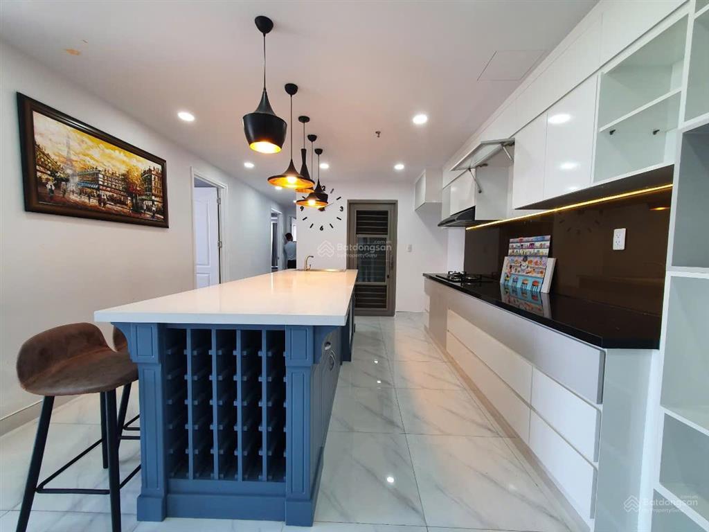 Cho thuê căn góc hưng phúc 1, pmh. nhà đẹp, lầu cao thoáng mát, view biệt thự yên tĩnh.
