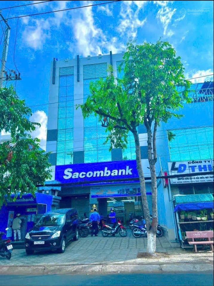 Tôi có lô đất cần bán nằm gần ngân hàng sacombank với giá 1ty1 sổ hồng dân cư đông