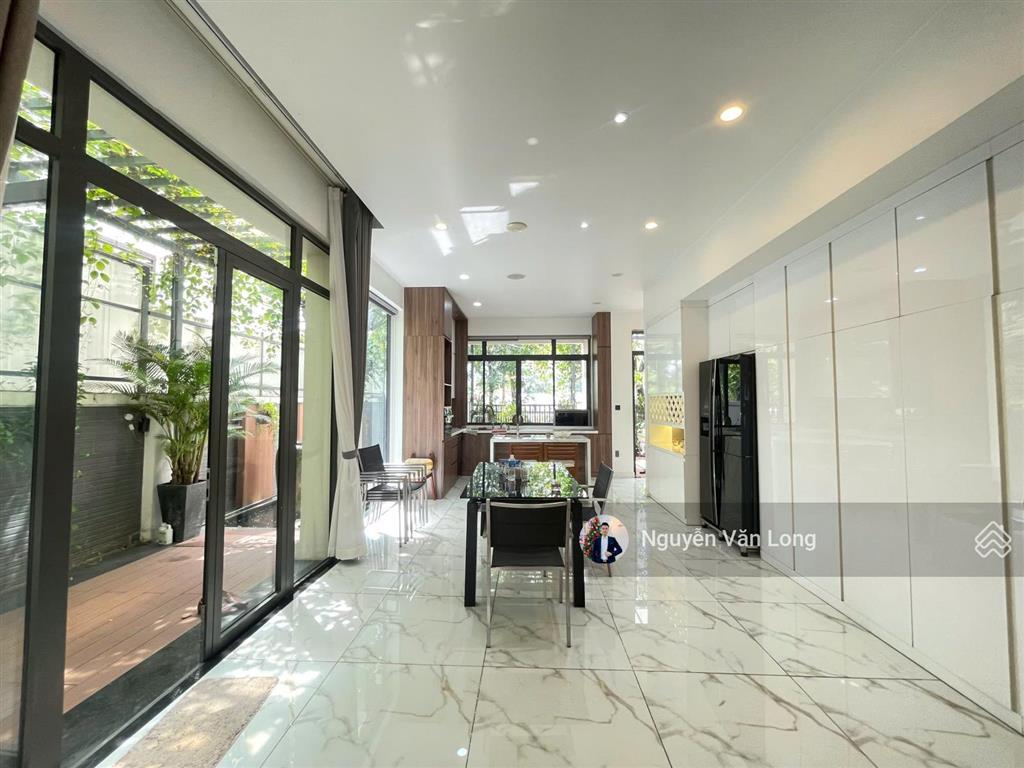 Hot  biệt thự hồ full nội thất sẵn vào ở diện tích 8x22m cho thuê 45 triệu thương lượng