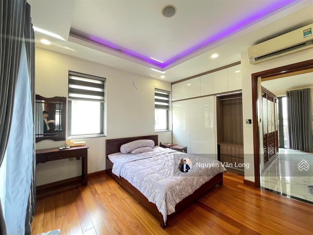 Hot  biệt thự hồ full nội thất sẵn vào ở diện tích 8x22m cho thuê 45 triệu thương lượng