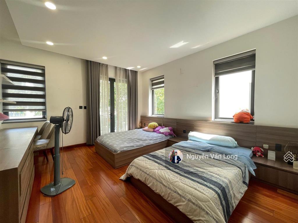 Hot  biệt thự hồ full nội thất sẵn vào ở diện tích 8x22m cho thuê 45 triệu thương lượng