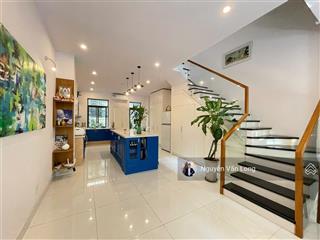 Nhà phố lakeview full nội thất ngay công viên giá 32 triệu, nhà trống sẵn vào ở