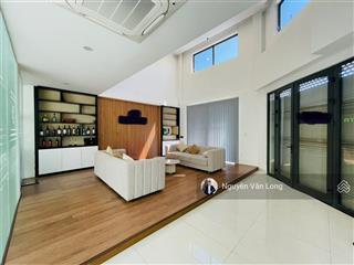 Hotshophouse căn góc 2 mặt tiền, diện tích 10x20m hoàn thiện có thang máy cho thuê 45 triệu