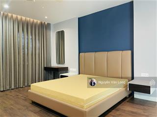 Nhà phố full nội thất view công viên, nhà trống sẵn vào ở ngay giá 35 triệu.  0923 121 ***