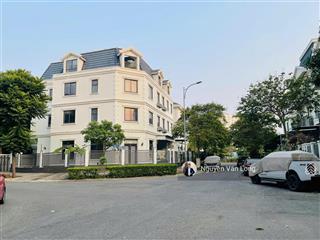 Hot cho thuê căn nhà phố nội thất gần full sẵn vào ở giá chỉ 26 triệu, view thoáng giá tốt