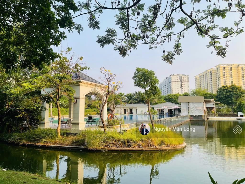 Hot bán căn nhà phố ngay hồ sinh thái giá cực tốt 23,8 tỷ