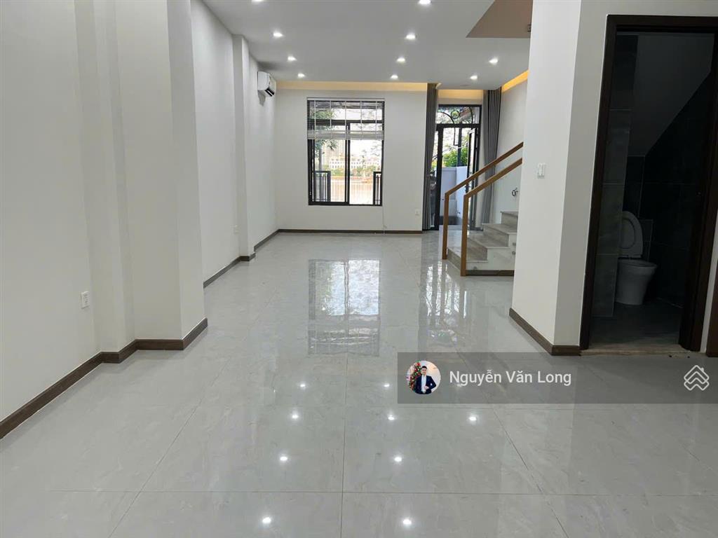 Nhà phố view hồ hoàn thiện cơ bản giá 35 triệu bao thuế (thương lượng khách thiện chí)