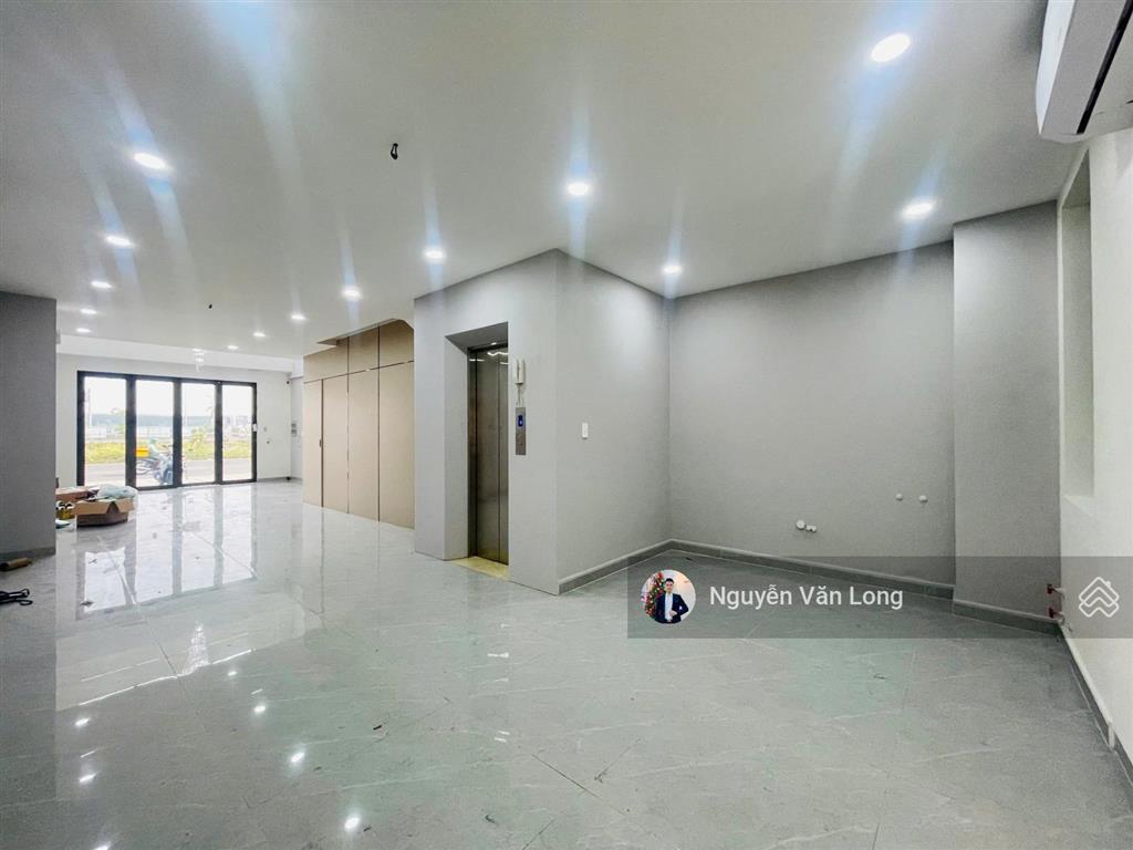 Chỉ 45tr căn shophouse mặt tiền đường song hành hoàn thiện có thang máy. nhà mới 100%