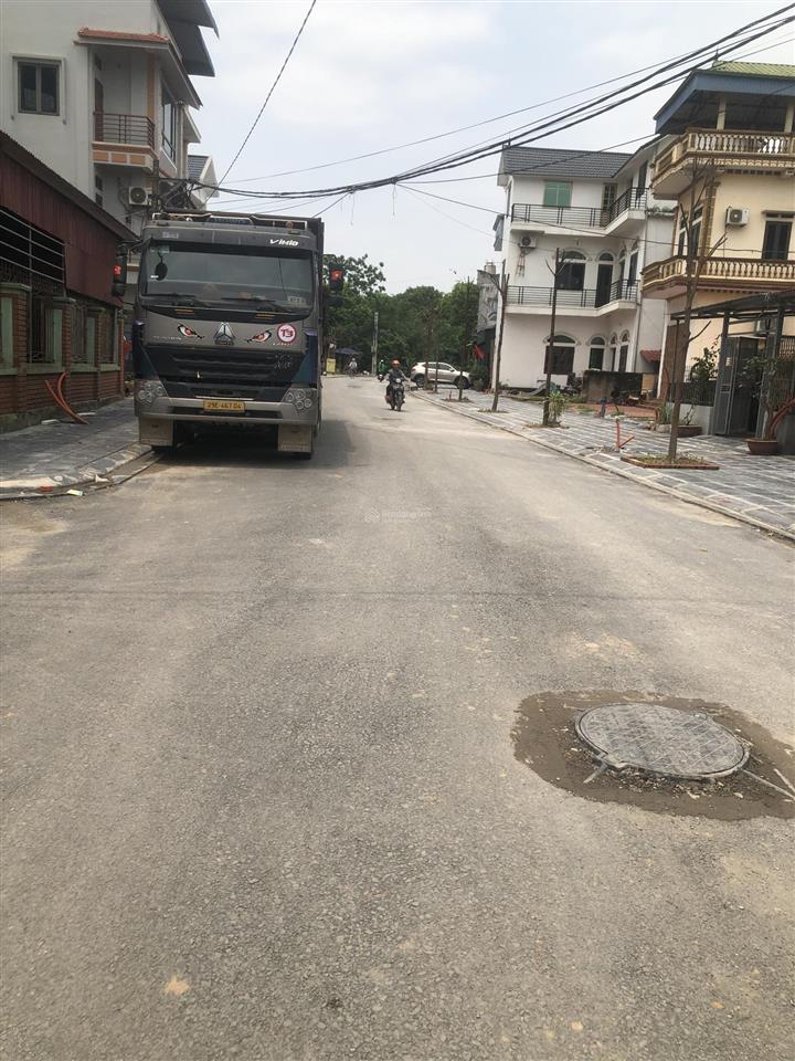 Chục chính lương quy xuân nội  nay là xã thư lâm vỉa hè rộng kinh do