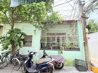 Bán lô góc ngang 8m, tặng nhà cấp 4  núi thành  đang cho thuê 6 triệu/ tháng  giá 5 tỷ x nhẹ