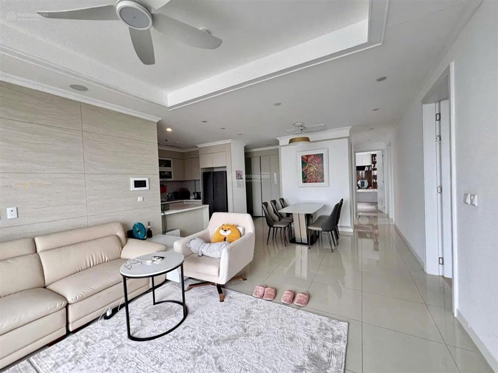 Cho thuê căn hộ 2pn 101m2 tầng 15 chung cư green diamond láng hạ, giá 18 triệu