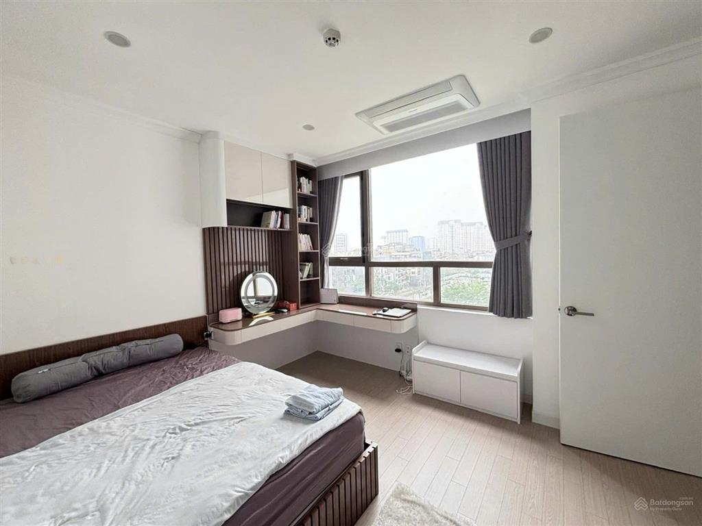Cho thuê căn hộ 2pn 101m2 tầng 15 chung cư green diamond láng hạ, giá 18 triệu