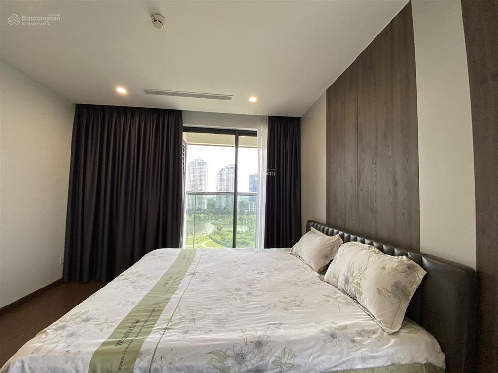 Cho thuê chcc hongkong tower. căn góc 3pn 126m2 tầng 20 bc hướng đông nam full nt đẹp giá 23 tr/th
