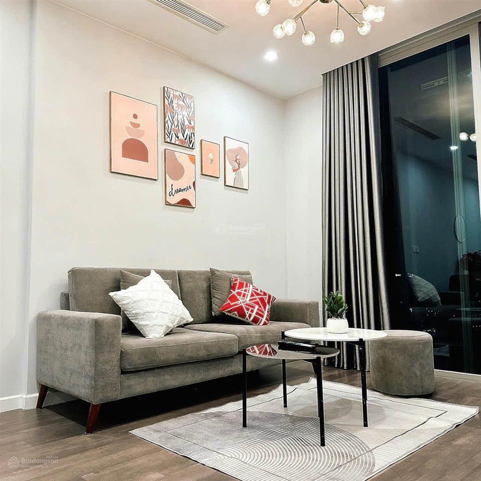 Cho thuê chcc hongkong tower. căn góc tầng 12 tháp b 45m2 full nt đẹp. giá 14 tr/th.  0866 562 ***