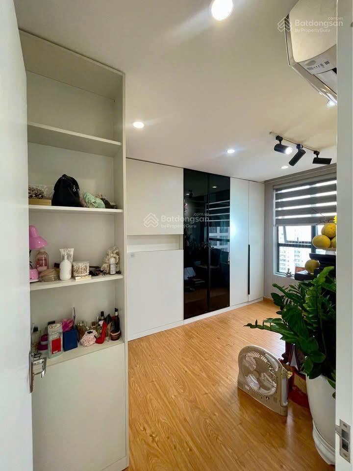 Cho thuê chcc hongkong tower căn góc tầng 12 tháp b 45m2. full nt đẹp. giá 14 tr/th.  0866 562 ***