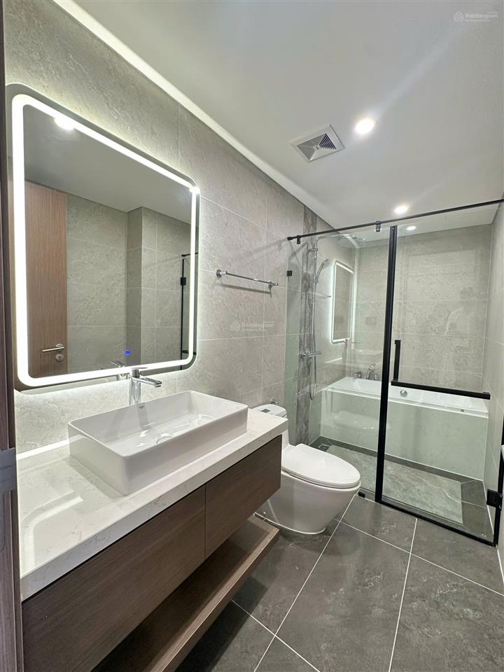 Chính chủ cho thuê căn hộ 2pn 112m² tháp a chung cư sky city 88 láng hạ, full nt giá 18 triệu.