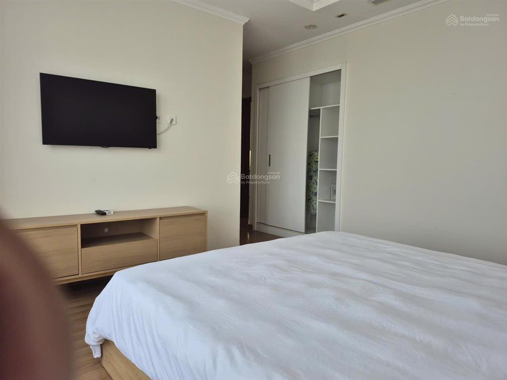 Cc cho thuê vinhomes nguyễn chí thanh. căn góc 115m2 tầng 22, bc hướng nam. giá 26 triệu/tháng