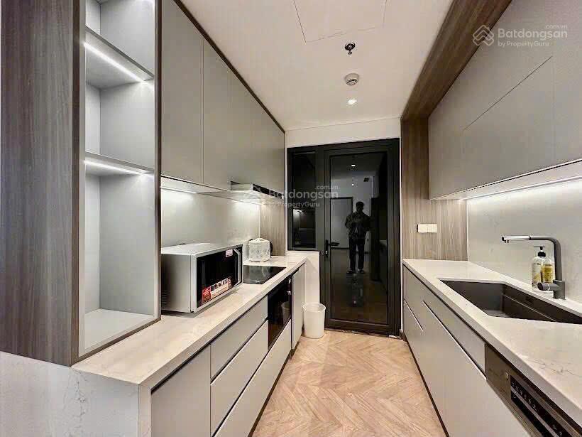Cho thuê chcc hongkong tower căn góc tầng 12 tháp b 45m2. full nt đẹp. giá 14 tr/th.  0866 562 ***