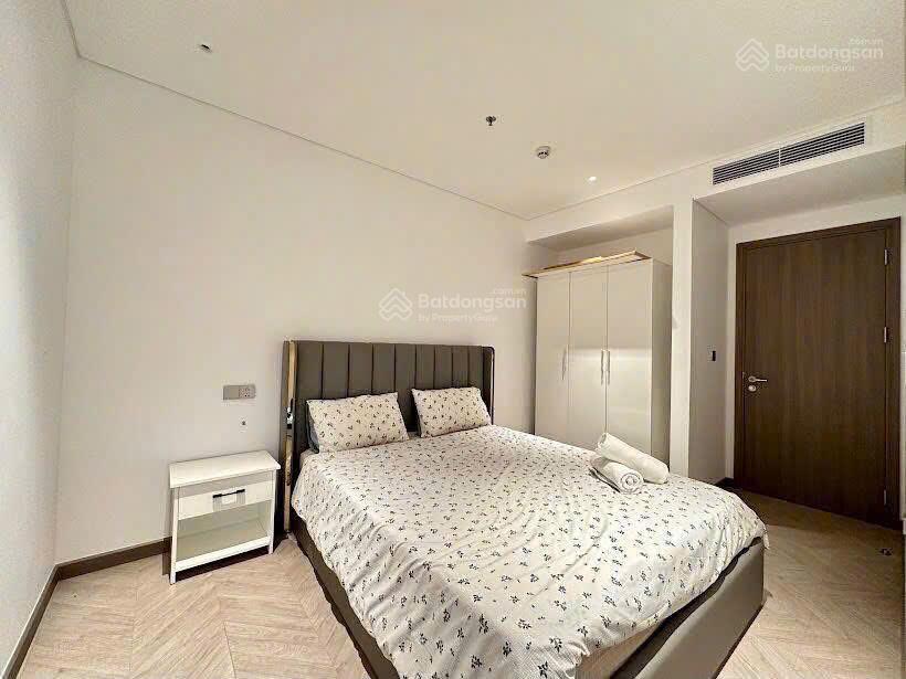 Cho thuê chcc hongkong tower căn góc tầng 12 tháp b 45m2. full nt đẹp. giá 14 tr/th.  0866 562 ***