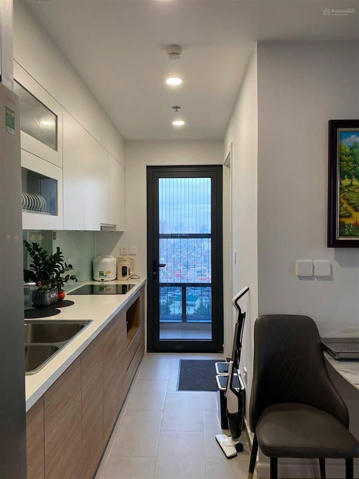 Cho thuê chcc hongkong tower căn góc tầng 12 tháp b 45m2. full nt đẹp. giá 14 tr/th.  0866 562 ***