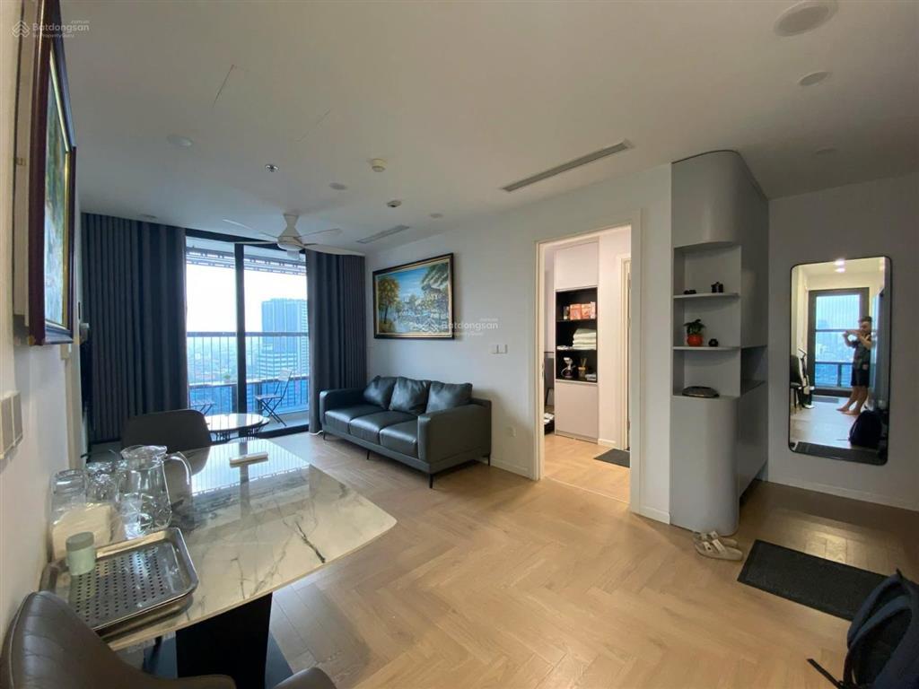 Cho thuê chcc hongkong tower căn góc tầng 12 tháp b 45m2. full nt đẹp. giá 14 tr/th.  0866 562 ***