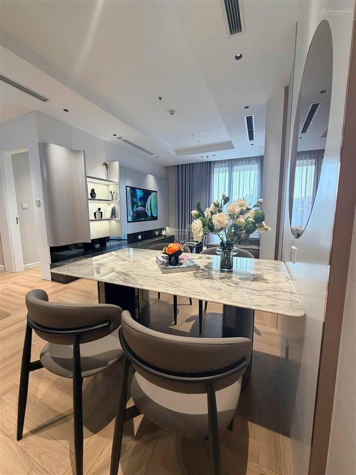 Cho thuê chcc vinhomes nguyễn chí thanh ch 86m tầng 20 nhà hướng đn full nt đẹp giá 20 triệu/tháng