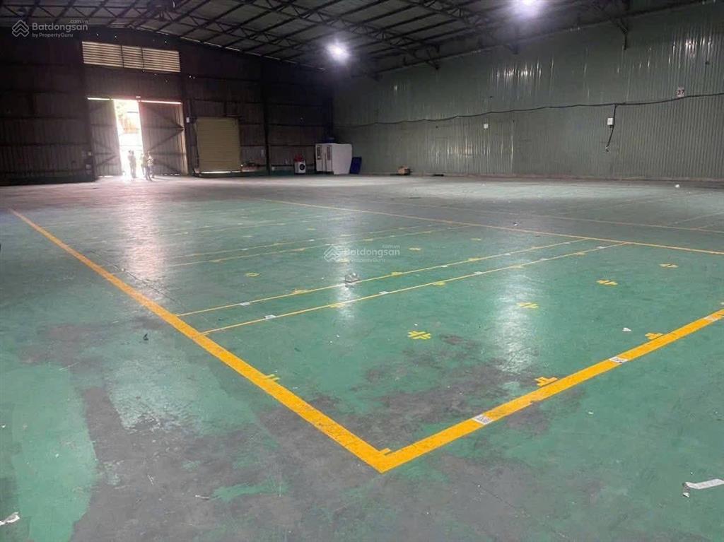 Xưởng dĩ an 2200m2 điện ba pha đường xe cont giá 60 triệu/tháng