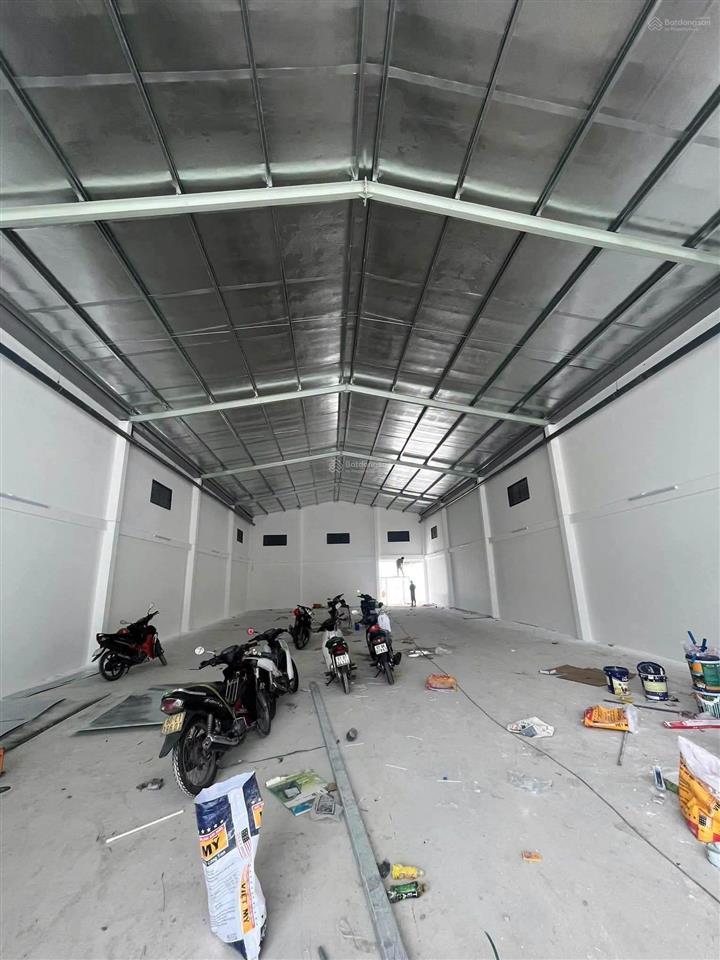 Xưởng chánh phú hoà 900m2 giá 30 triệu có ba pha