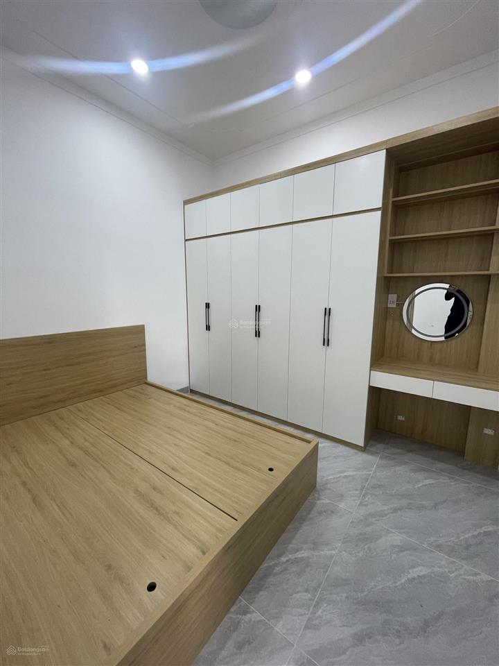 Nhà 2lầu 1trệt mới xây vị trí đẹp phường bửu long. dt 80m2 đường rộng 8m.