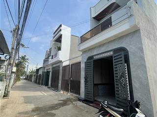 Bán nhà 1lầu 1trệt sổ riêng hoàn công gần chợ bửu hoà. dt 80m2 giá 3tỷ950tr, tặng full nội thất.