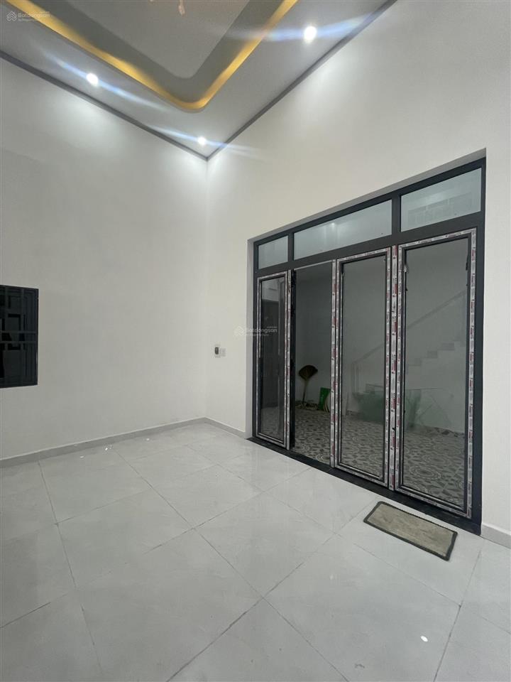 Bán nhà sổ riêng phường bửu long. dt 80m2, 3p ngủ. giá 2tỷ8 còn bớt
