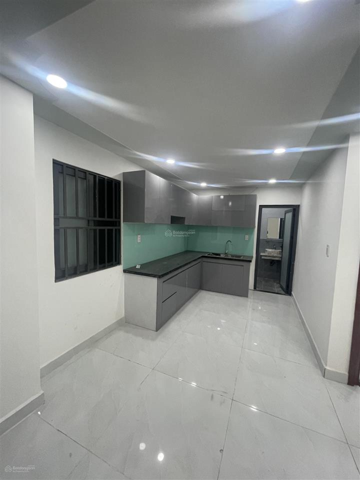 Bán nhà sổ riêng phường bửu long. dt 80m2, 3p ngủ. giá 2tỷ8 còn bớt