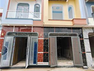 Nhà sổ riêng giá rẻ phường biên hoà. cách cầu hóa an 1km. dt 64m2 giá 3tỷ2, 3p ngủ, đường 6m