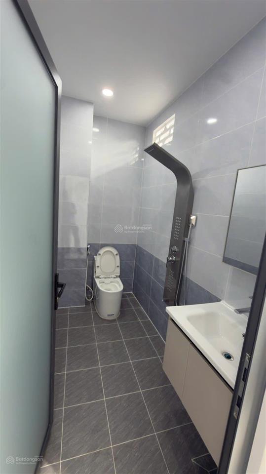 Bán nhà sổ riêng hoàn công giá rẻ phường tân phong. dt 80m2 giá 3tỷ7