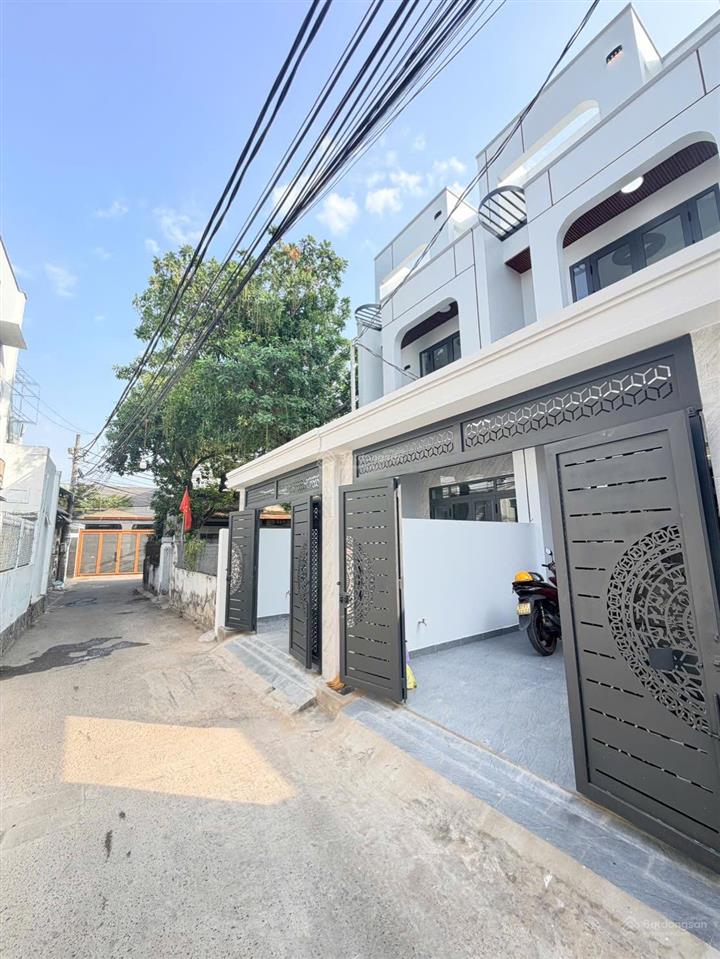 Bán nhà sổ riêng hoàn công giá rẻ phường tân phong. dt 80m2 giá 3tỷ7