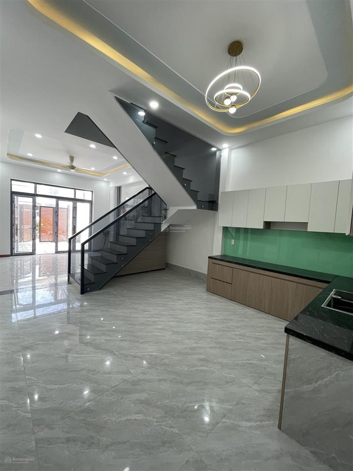Bán nhà hoá an. dt 100m2(5x20) sổ riêng hoàn công. giá 3tỷ850tr, 3p ngủ, sân xe hơi, đường 6m.
