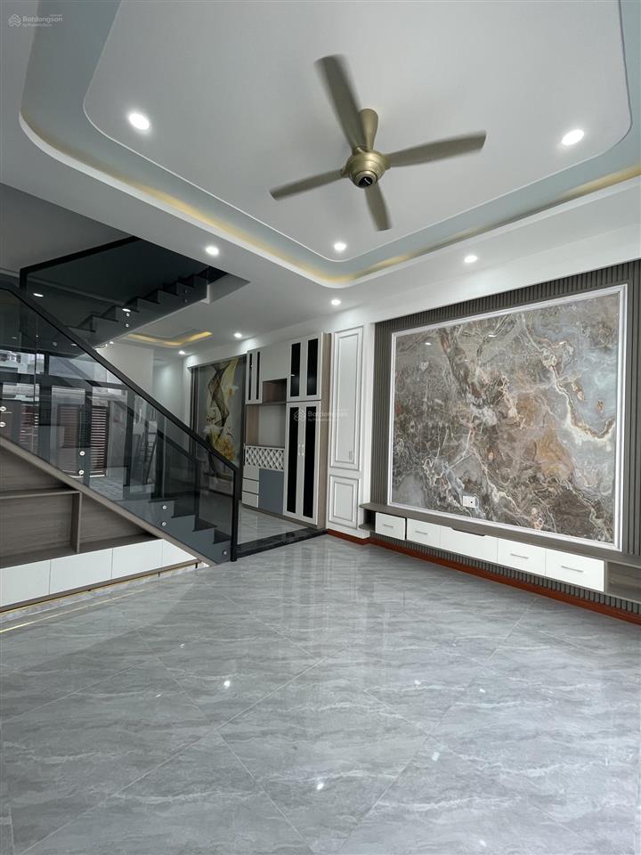 Bán nhà hoá an. dt 100m2(5x20) sổ riêng hoàn công. giá 3tỷ850tr, 3p ngủ, sân xe hơi, đường 6m.