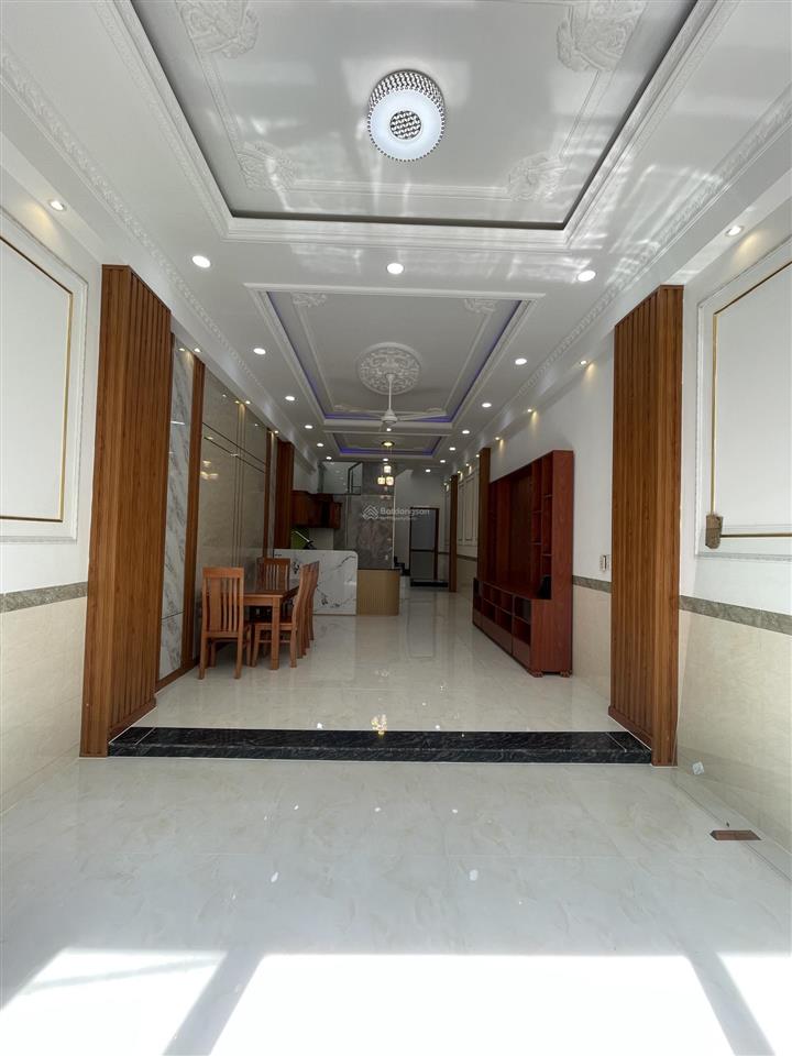 Bán nhà sổ riêng giá rẻ phường bửu hoà. dt 64m2 giá 3tỷ4 thương lượng.