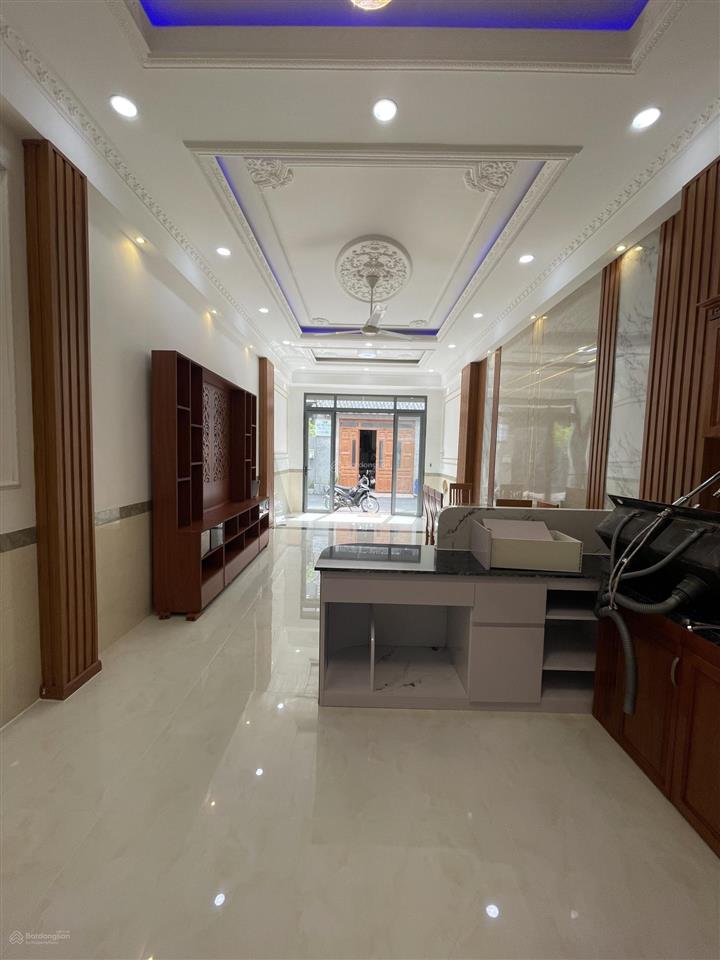 Bán nhà sổ riêng giá rẻ phường bửu hoà. dt 64m2 giá 3tỷ4 thương lượng.