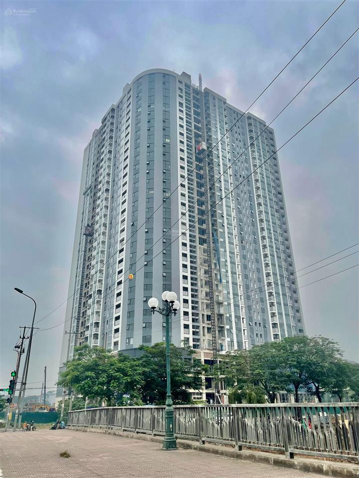 Cho thuê căn hộ 2pn 77m hướng đông nam mát mẻ