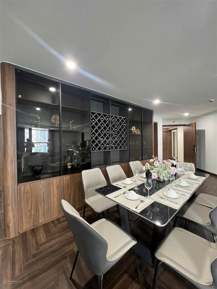 Chính chủ cho thuê căn góc 2pn dt 77m2