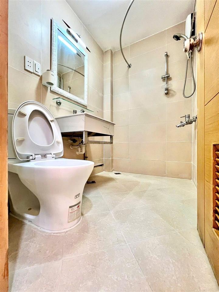 Chính chủ cần bán gấp căn hộ hktg, 62m2 2pn 2wc