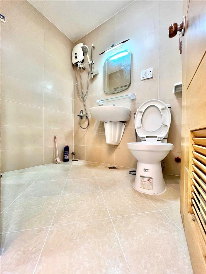 Chính chủ cần bán gấp căn hộ hktg, 62m2 2pn 2wc