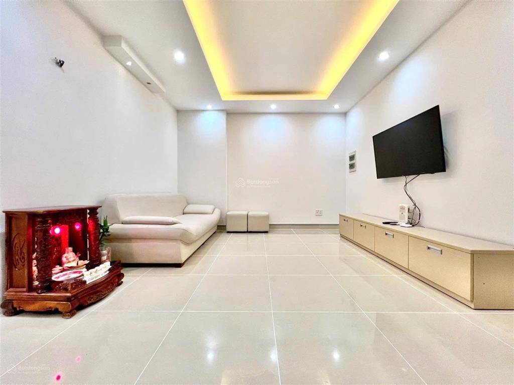 Chính chủ cần bán gấp căn hộ hktg, 62m2 2pn 2wc