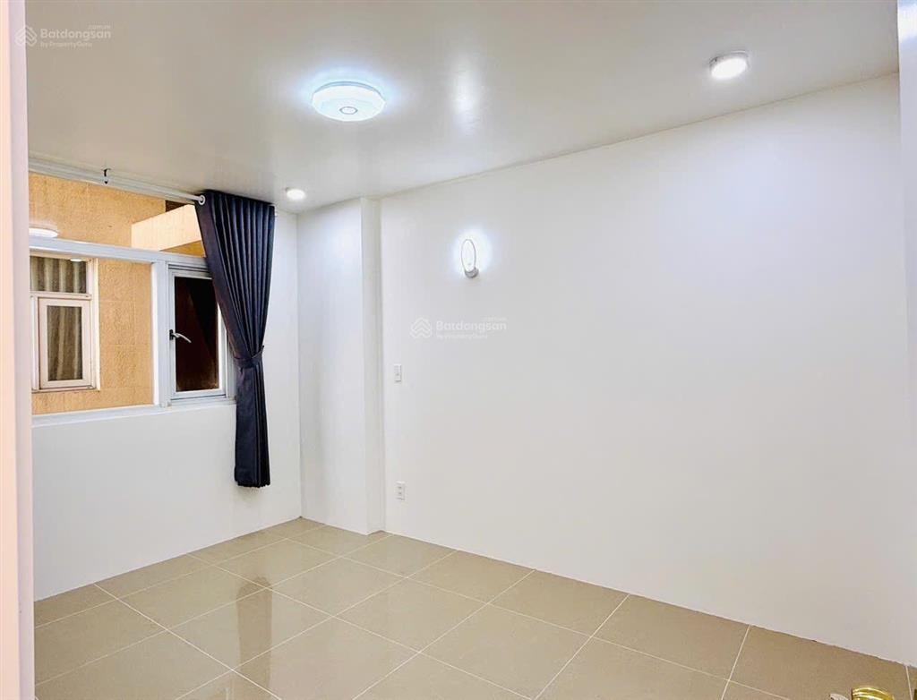 Chính chủ bán căn hộ hoàng kim thế gia 82m2  3pn 2wc, shr, gần công viên đầm sen